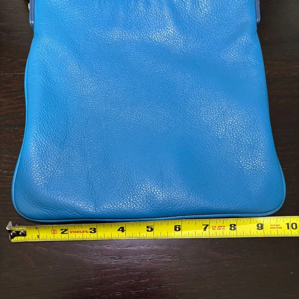 Marc by Marc Jacobs Blue Pebbled Leather Crossbody Bag Minimalst Everyday